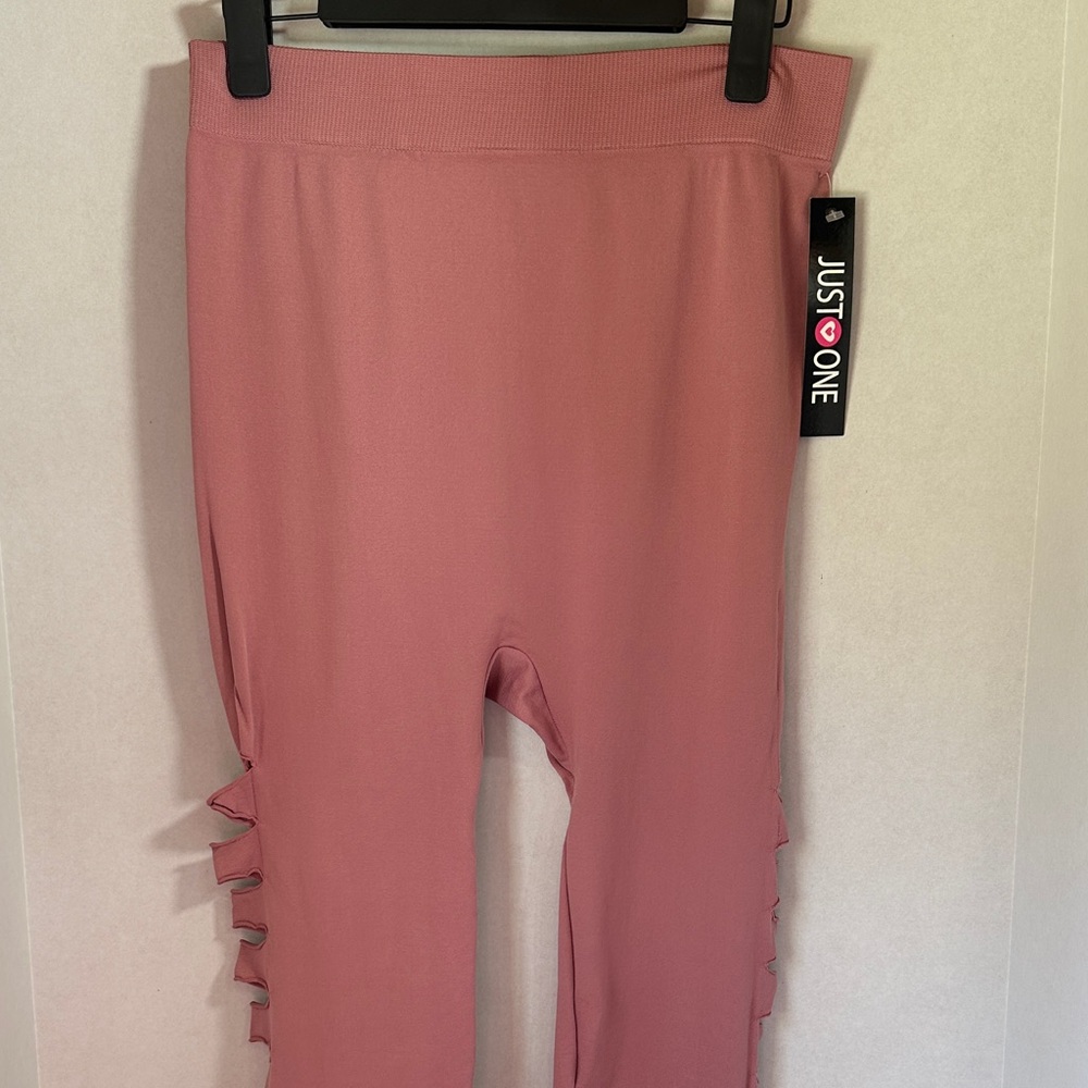 Just one pink cut out leggings size 1X/2X